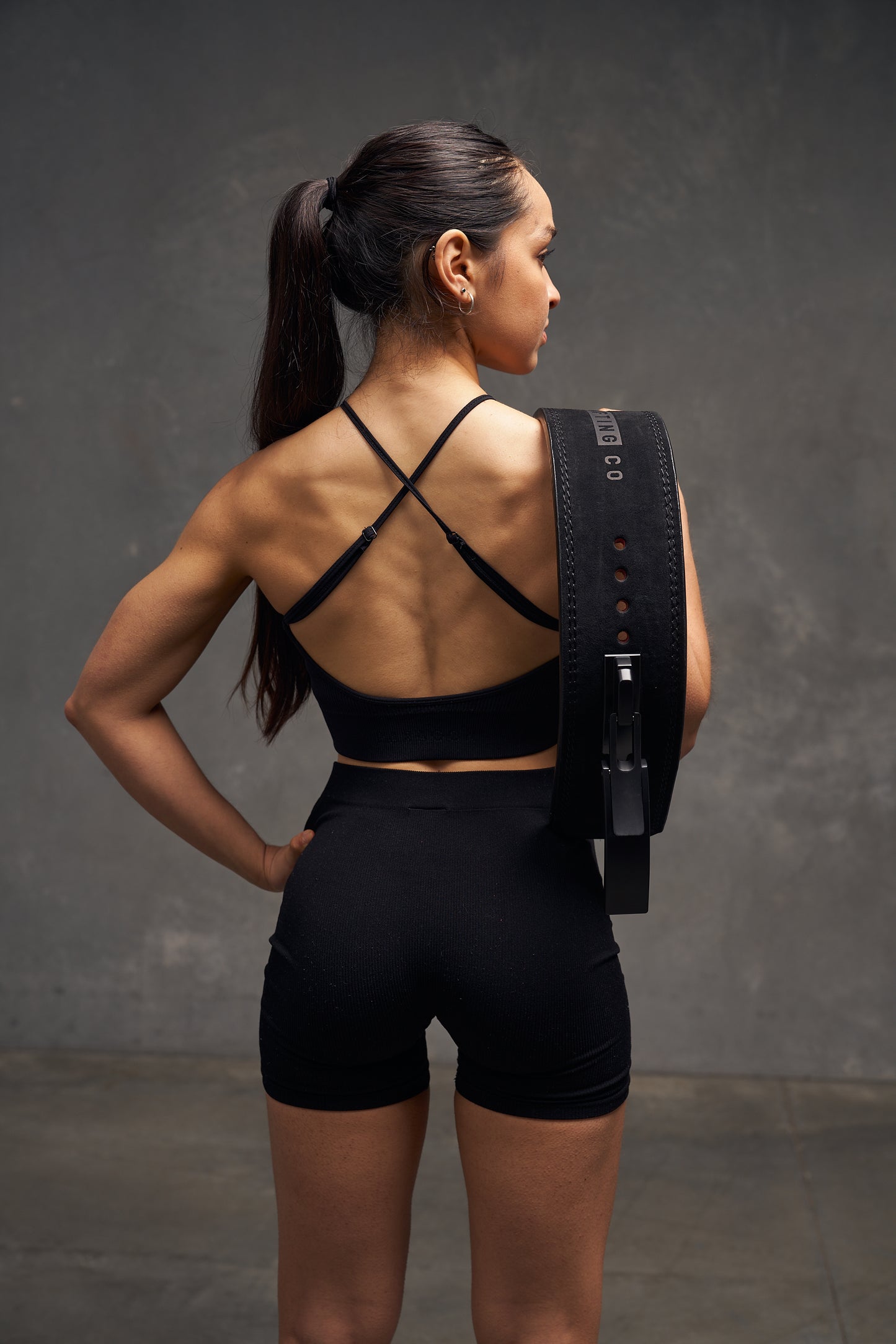 Lever Lifting Belt in Onyx