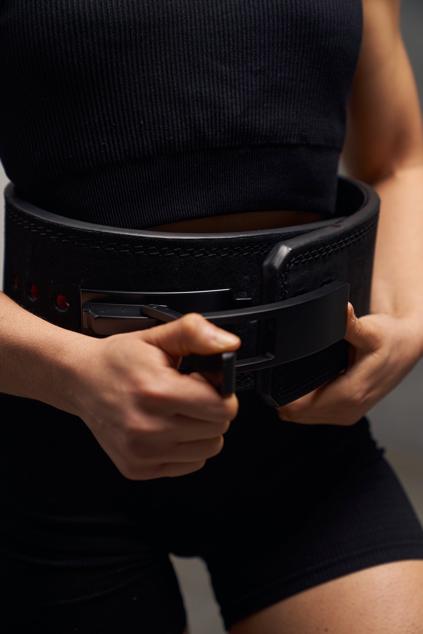 Lever Lifting Belt in Onyx