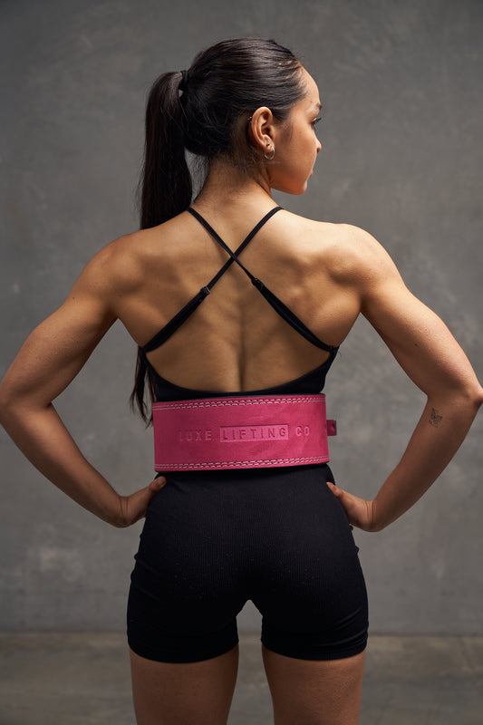 Lever Lifting Belt in Berry